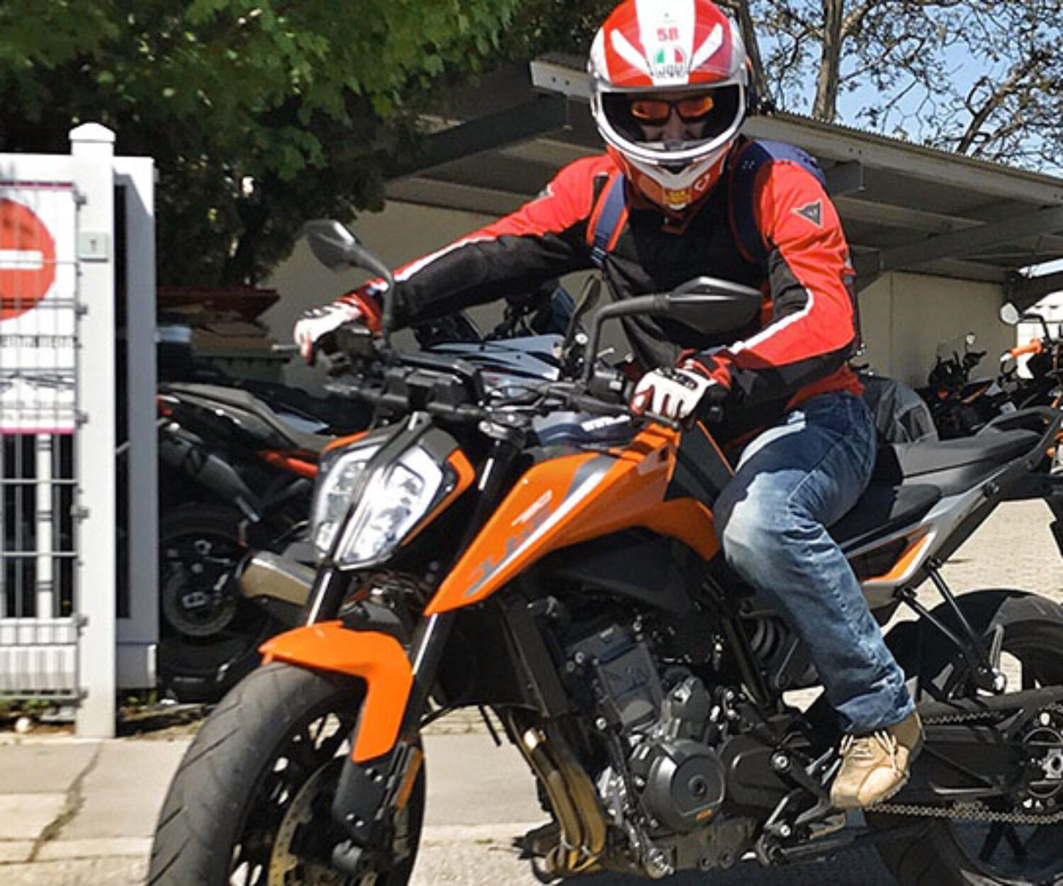 Armin on KTM 790 Duke | Photo: Stephanie Haras - Il Moto