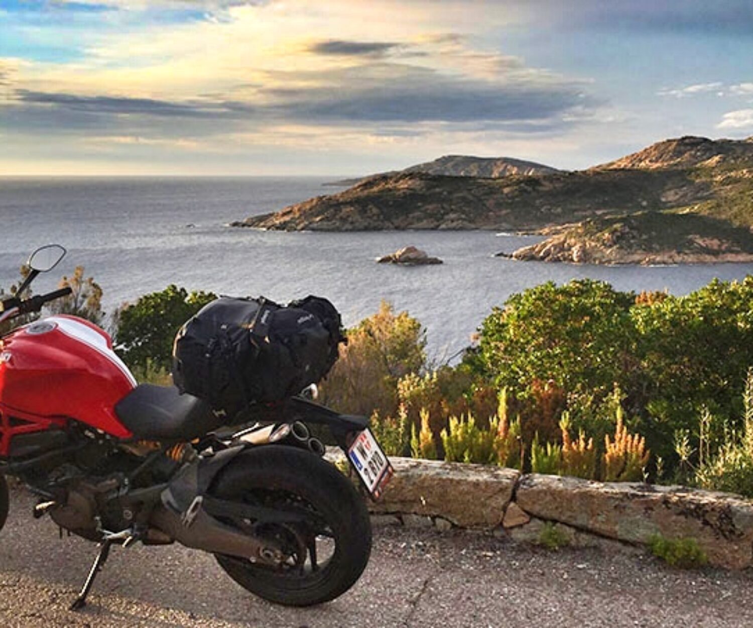 D81b Calvi Corsica | Photo: Armin Hoyer - arminonbike.com
