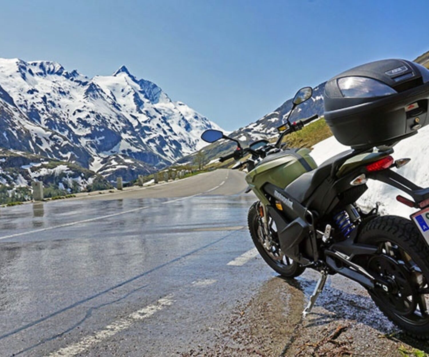 Zero DS facing Grossglockner | Photo: Armin Hoyer - arminonbike.com