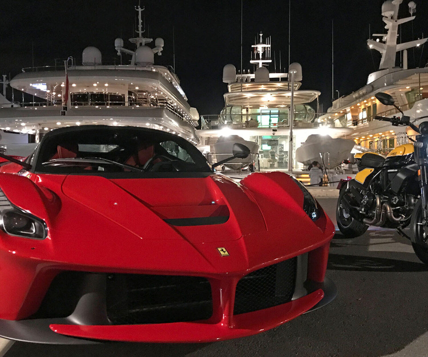LaFerrari meets Ducati Scrambler | Photo: Armin Hoyer
