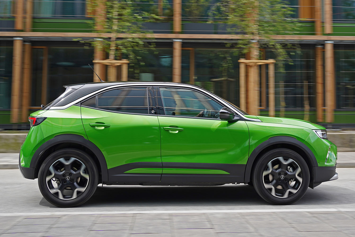 Armin in Opel Mokka-e | Photo: Dagmar Berger