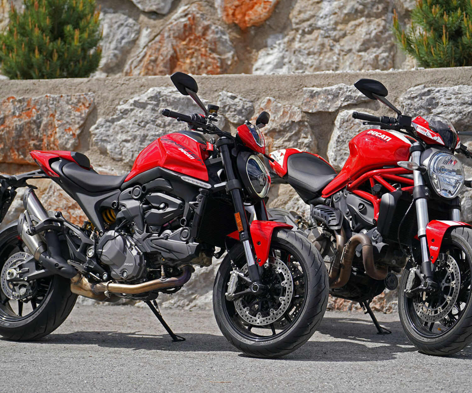 Ducati Monster+ and 821 Stripe | Photo: Armin Hoyer