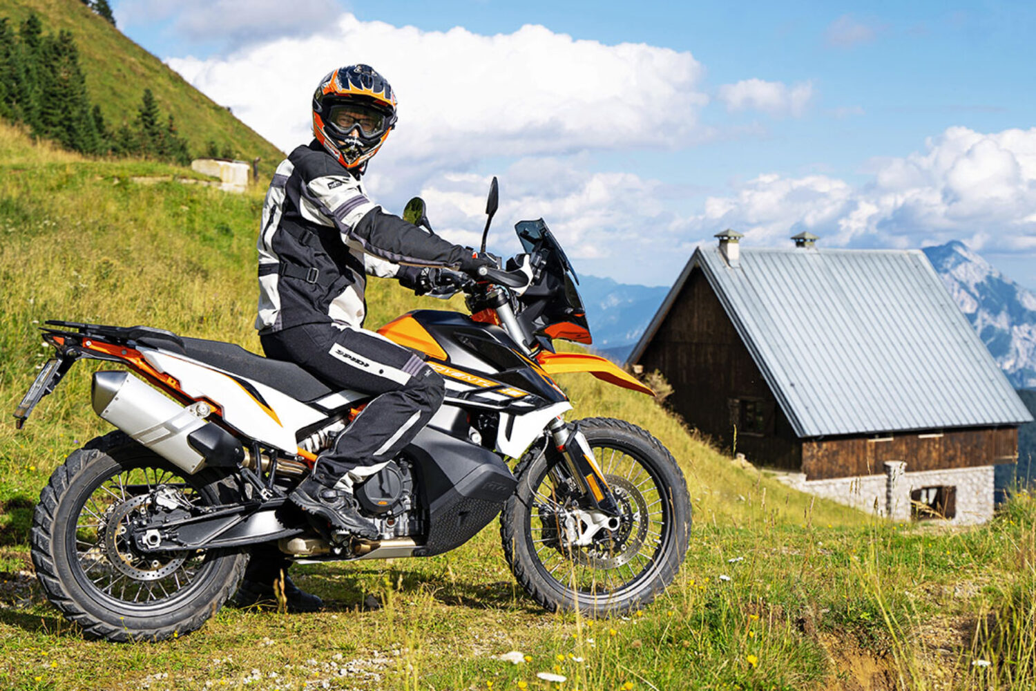 Armin on KTM 890 Adventure R | Photo: Armin Hoyer