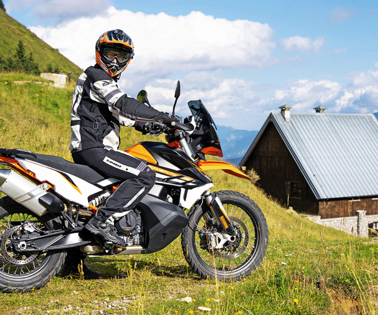 Armin on KTM 890 Adventure R | Photo: Armin Hoyer