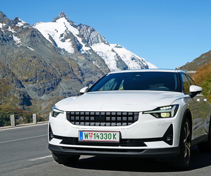 Polestar 2 with Grossglockner in the background | Photo: Armin Hoyer - arminonbike.com