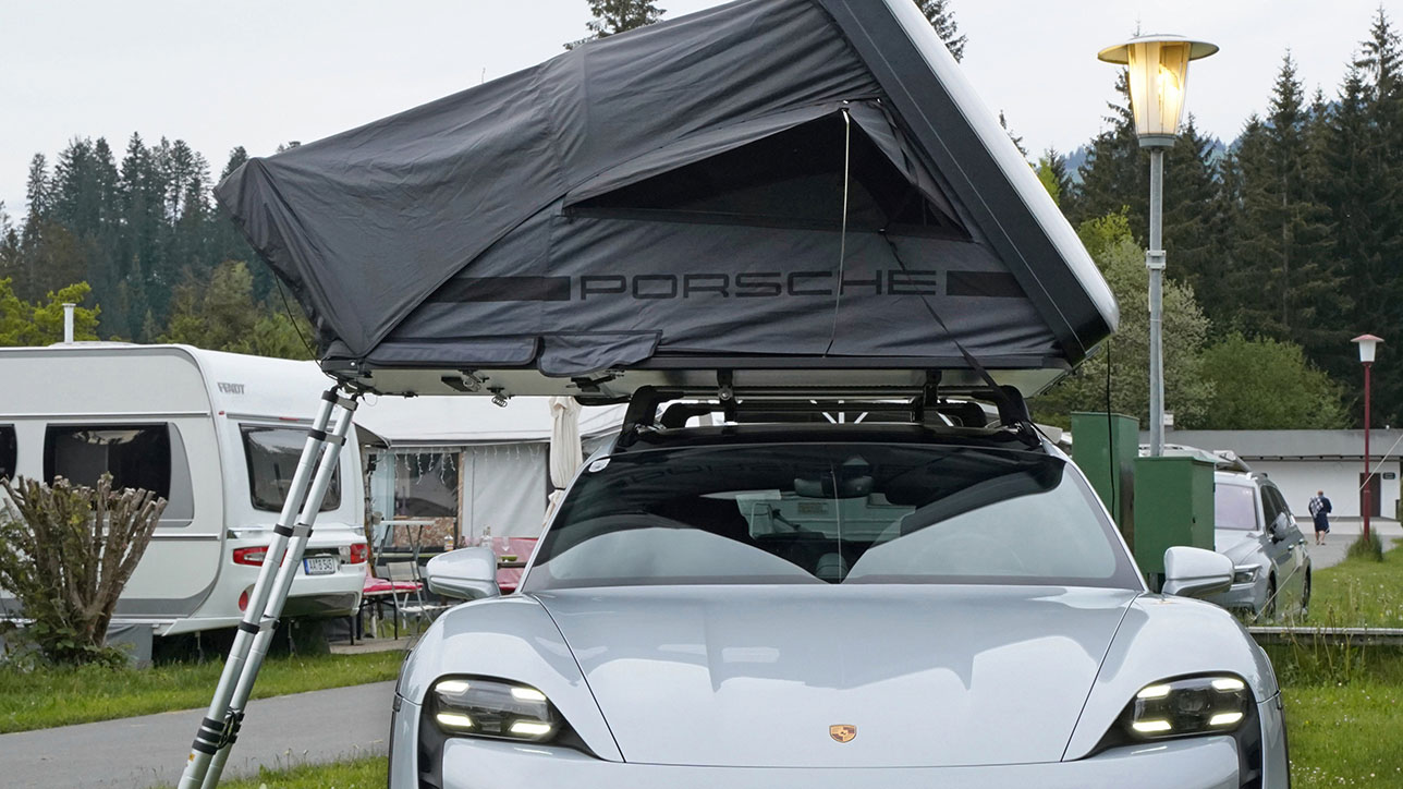 Porsche Taycan equipped with rooftop tent | Photo. Armin Hoyer