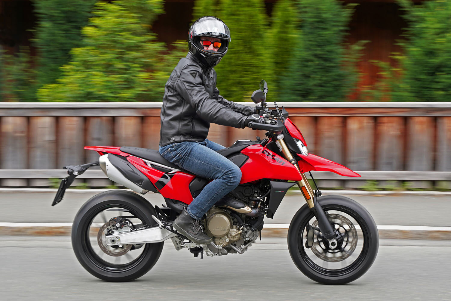Ducati Hypermotard 698 Mono in Action.