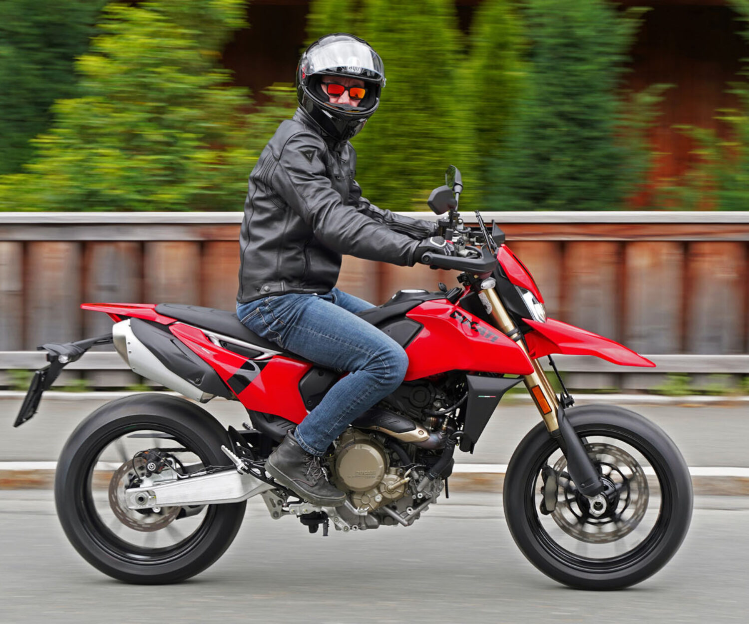 Ducati Hypermotard 698 Mono in Action.